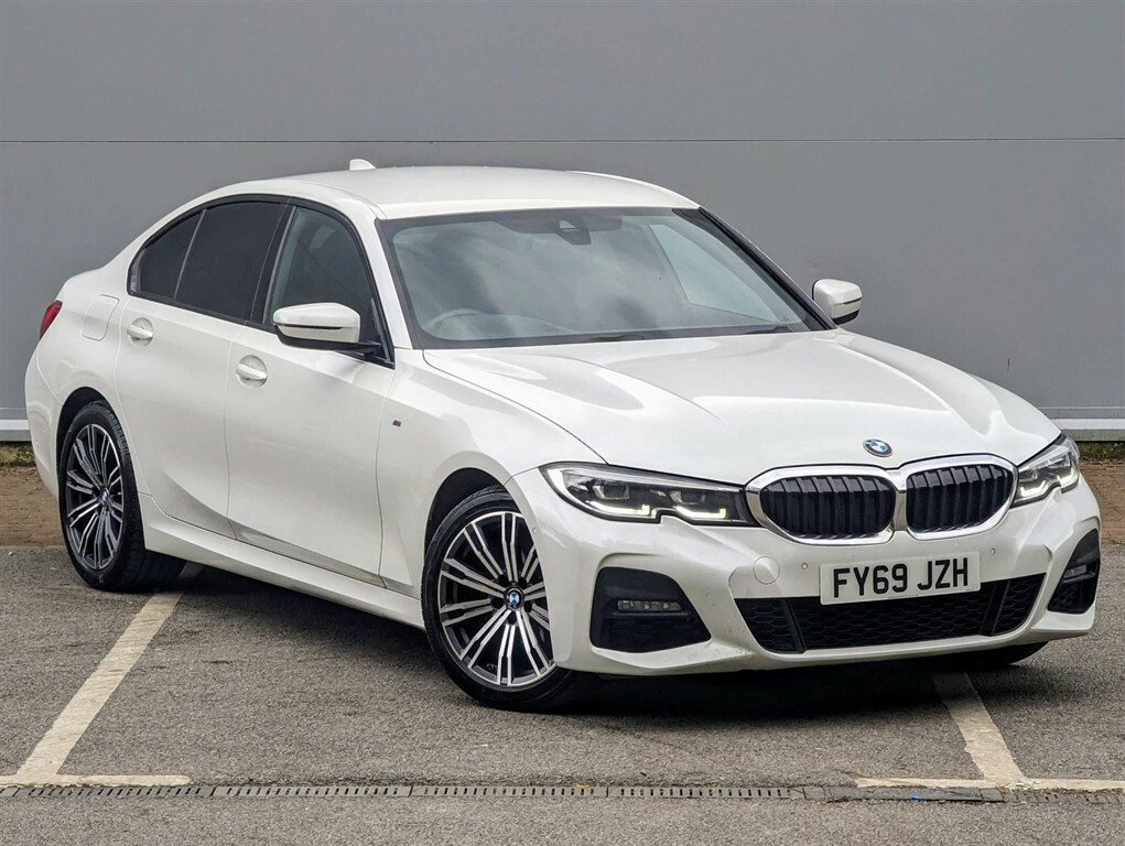 Compare BMW 3 Series 2.0 M Sport Xdrive Euro 6 Ss FY69JZH White