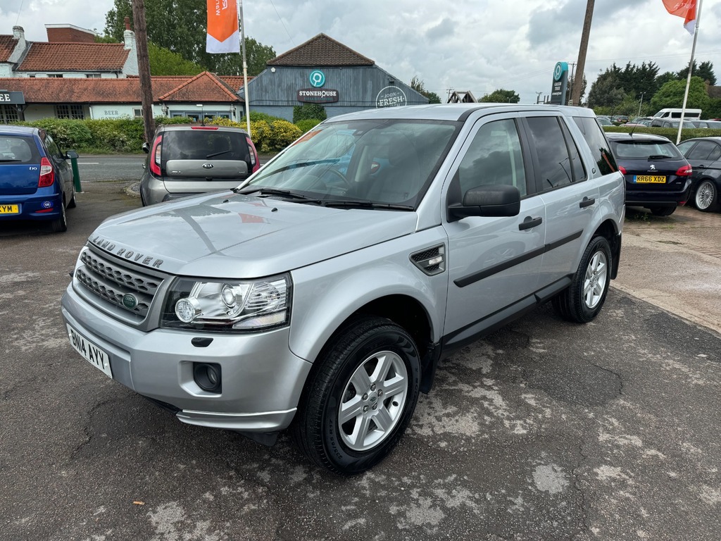 Compare Land Rover Freelander Td4 Gs BN14AYY Silver