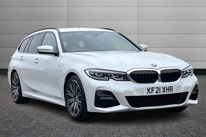 Compare BMW 3 Series 2.0 330I M Sport Touring 258 Ps KF21XHR White