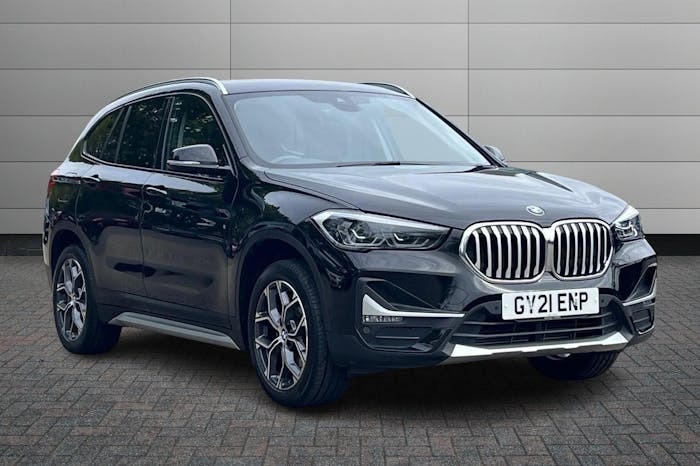 Compare BMW X1 1.5 18I Xline Suv Dct Sdrive 136 Ps GY21ENP Black
