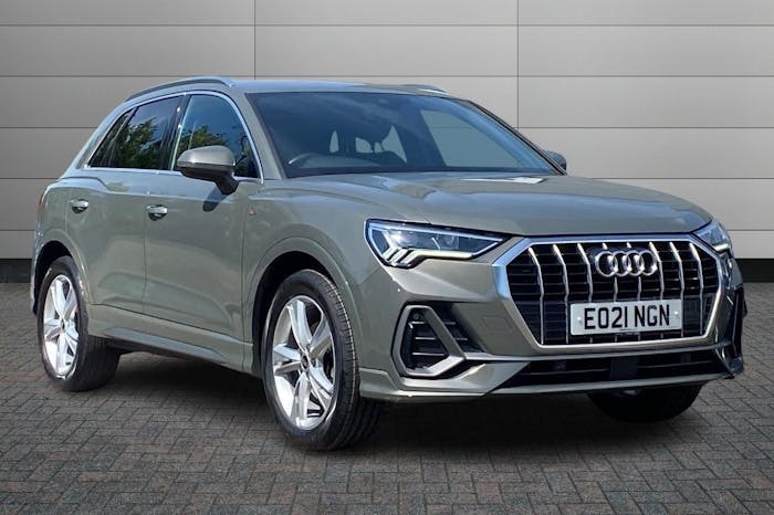 Compare Audi Q3 1.5 Tfsi 35 S Line Suv S Tronic 150 P EO21NGN Grey