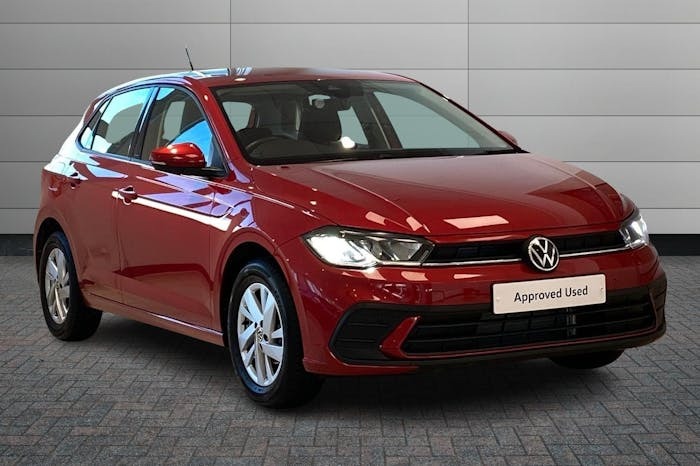 Compare Volkswagen Polo 1.0 Tsi Life Hatchback 95 Ps EX22KWN Red