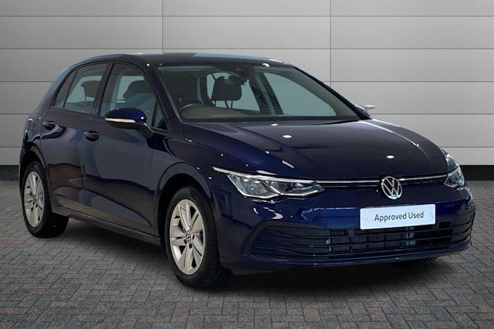 Compare Volkswagen Golf 1.5 Tsi Life Hatchback 130 Ps EJ21KRD Blue