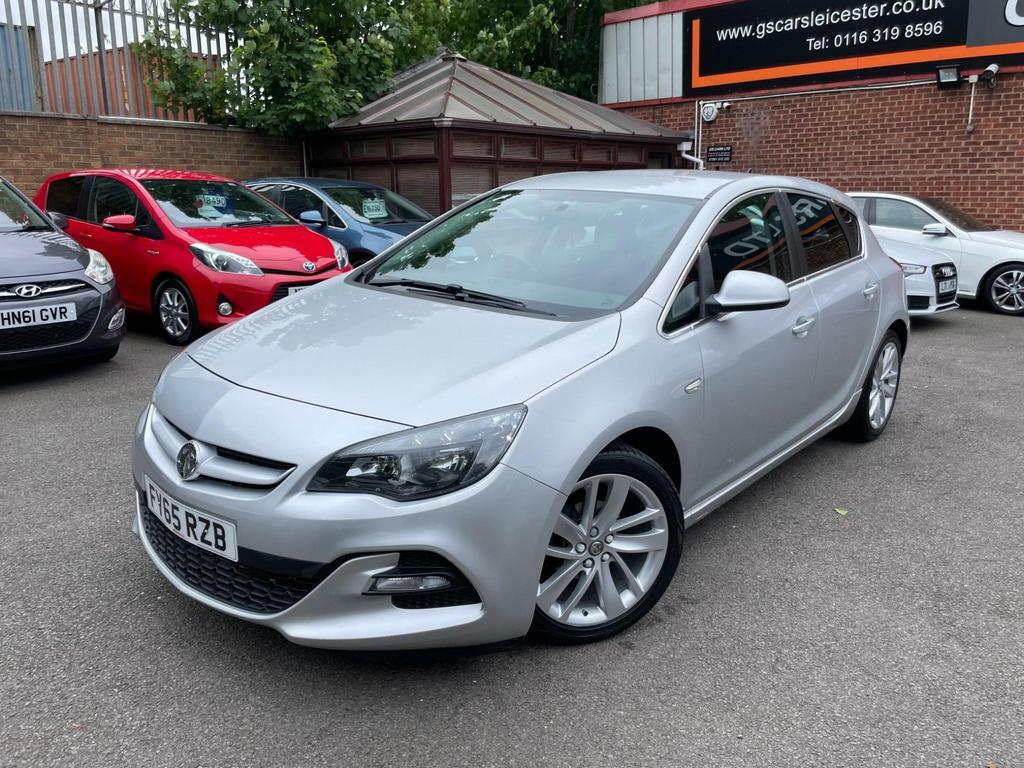 Compare Vauxhall Astra 1.6I Tech Line Gt Euro 6 FY65RZB Silver