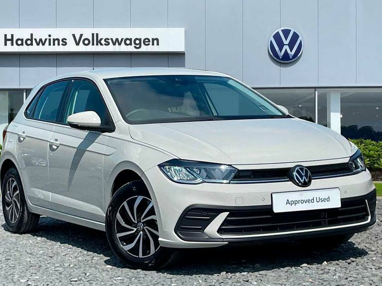 Compare Volkswagen Polo Mk6 Facelift 2021 1.0 Tsi 95Ps Life Dsg EX72OGY Grey
