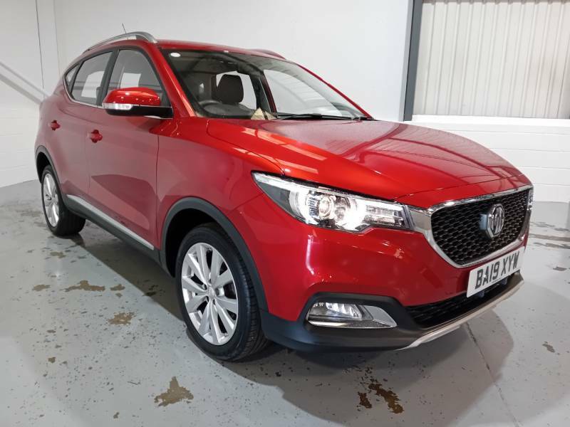 Compare MG ZS Hatchback BA19XYW Red