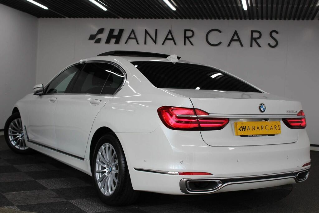 Compare BMW 7 Series Saloon 3.0 730Ld Exclusive Euro 6 Ss BT66NMJ White