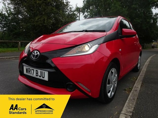 Compare Toyota Aygo Hatchback 1.0 Vvt-i X-play Euro 6 201717 WR17BJU Red