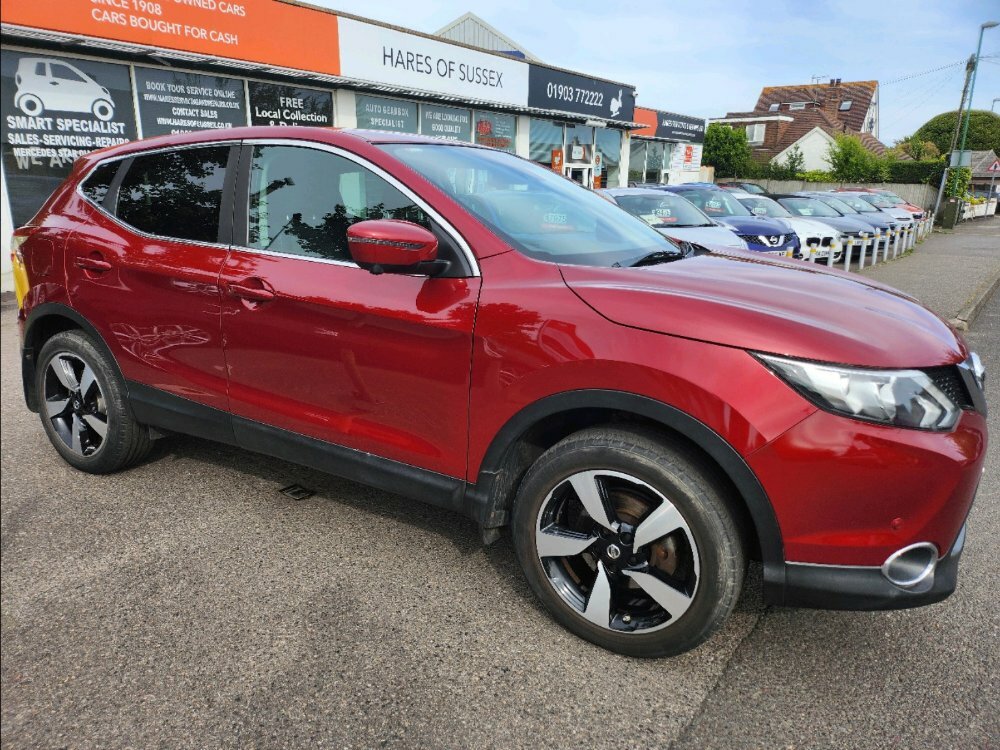 Compare Nissan Qashqai 1.6 Dig-t N-tec Suv 2Wd Euro 6 KN65YJW Red
