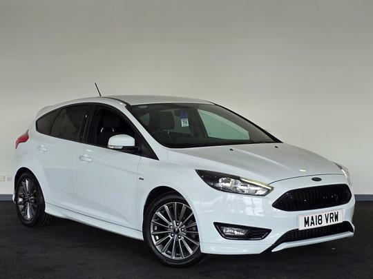 Compare Ford Focus 1.5 Tdci St-line Hatchback Euro MA18VRW White