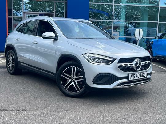 Compare Mercedes-Benz GLA Class 1.3 Gla200 Sport Suv 7G-dct Euro 6 Ss NG70UKC Silver