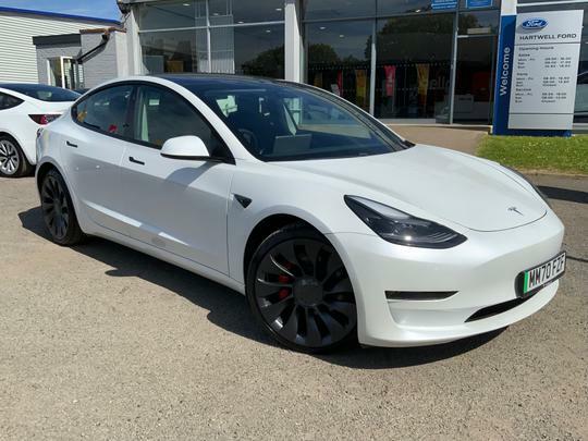 Compare Tesla Model 3 Performance Awd MM70FZF White