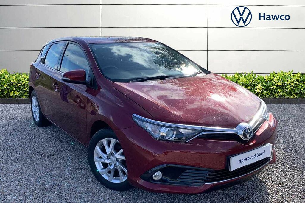 Compare Toyota Auris 1.2 T 116Ps Icon SB18FBY Red
