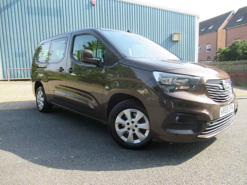 Compare Vauxhall Combo Life Life 1.5 Turbo D Blueinjection Energy XL Mpv Euro KR69CFK Brown