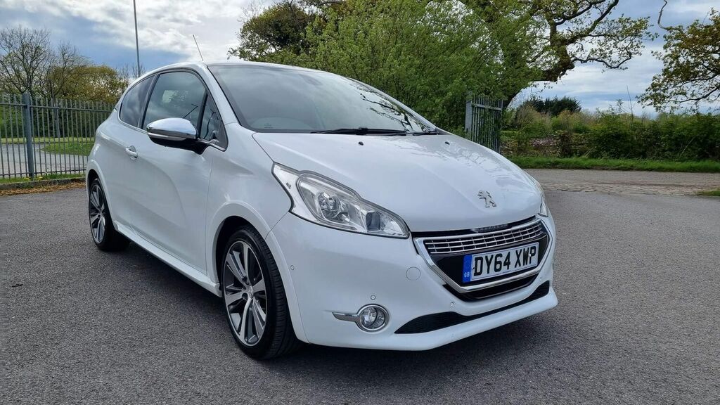 Compare Peugeot 208 Hatchback 1.6 Vti Xy Euro 5 201464 DY64XWP White