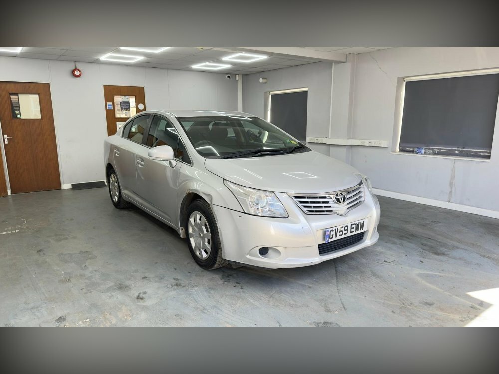 Toyota Avensis 1.8 V-matic T2 Euro 4 Silver #1