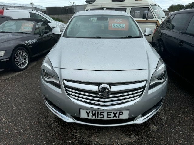 Compare Vauxhall Insignia Elite YM15EXP Silver