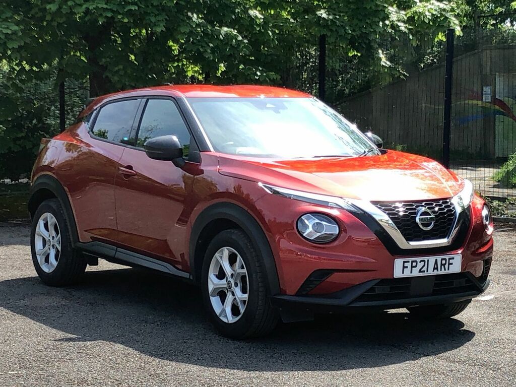 Compare Nissan Juke 1.0 Dig-t 114 N-connecta FP21ARF Red