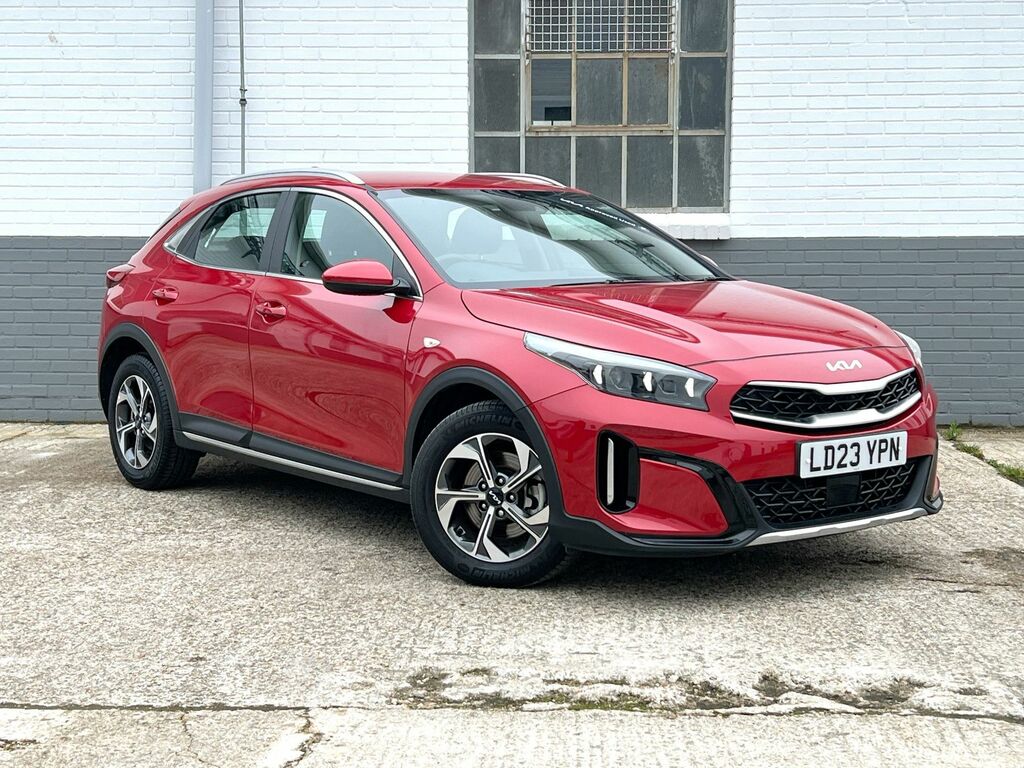 Compare Kia Xceed 1.5T Gdi Isg 2 LD23YPN Red