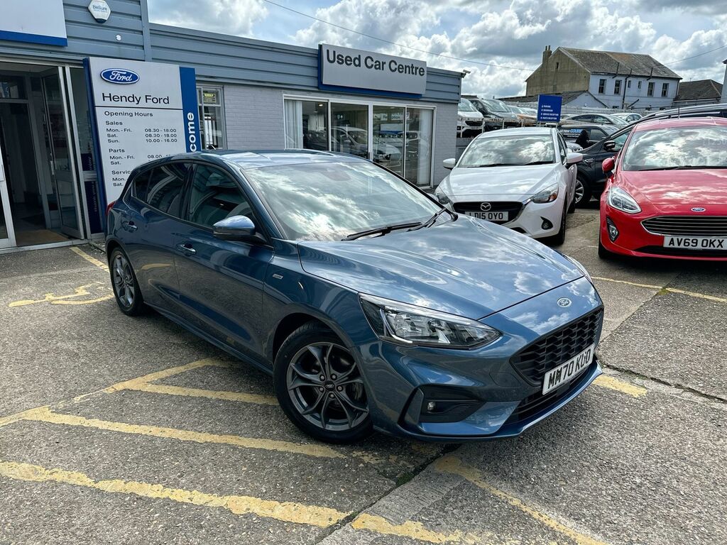 Compare Ford Focus 1.0 Ecoboost Hybrid Mhev 125 St-line Edition MM70KUO Blue