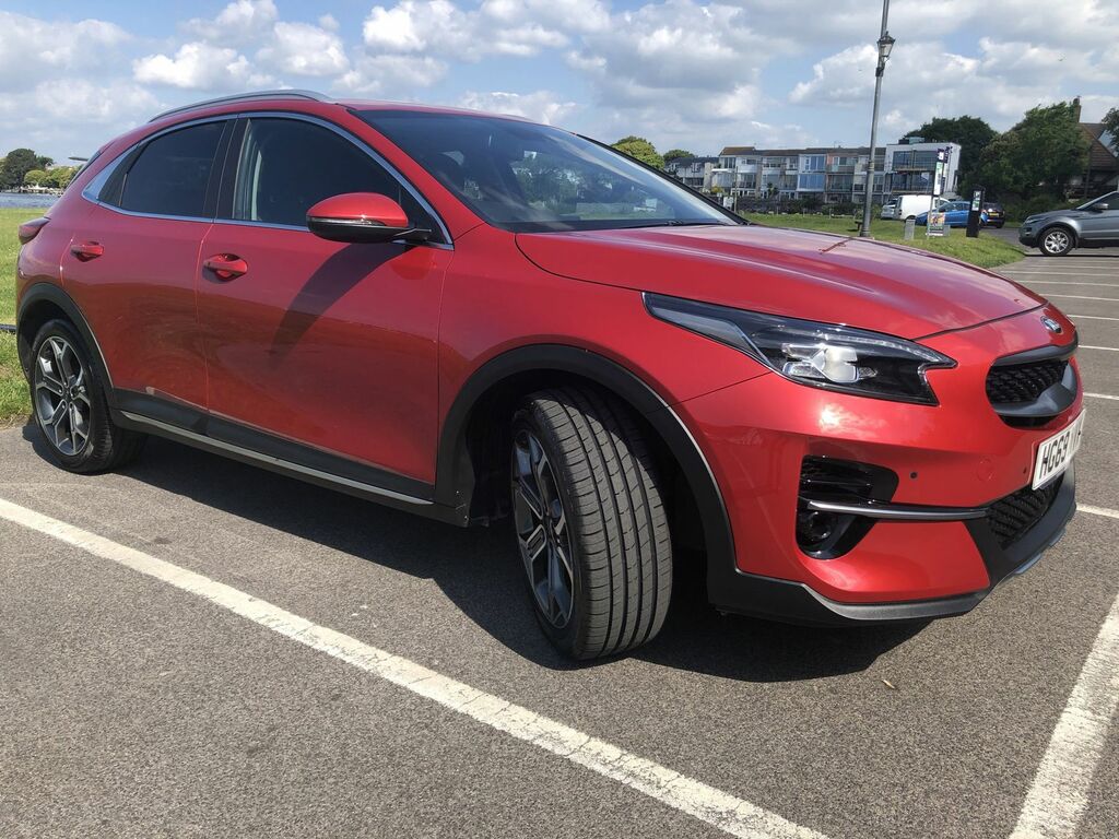 Compare Kia Xceed 1.4T Gdi Isg 3 Dct HG69NVX Red