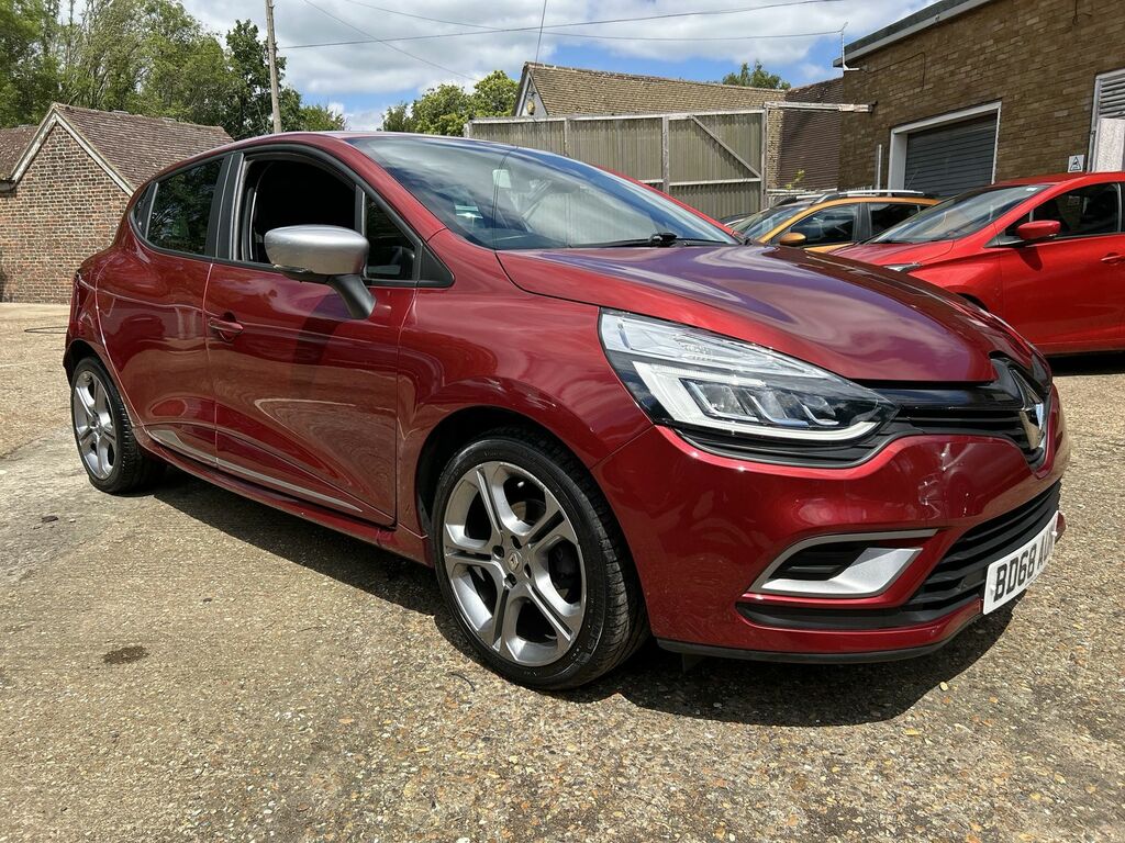Compare Renault Clio 1.5 Dci 90 Gt Line BD68AUN Red