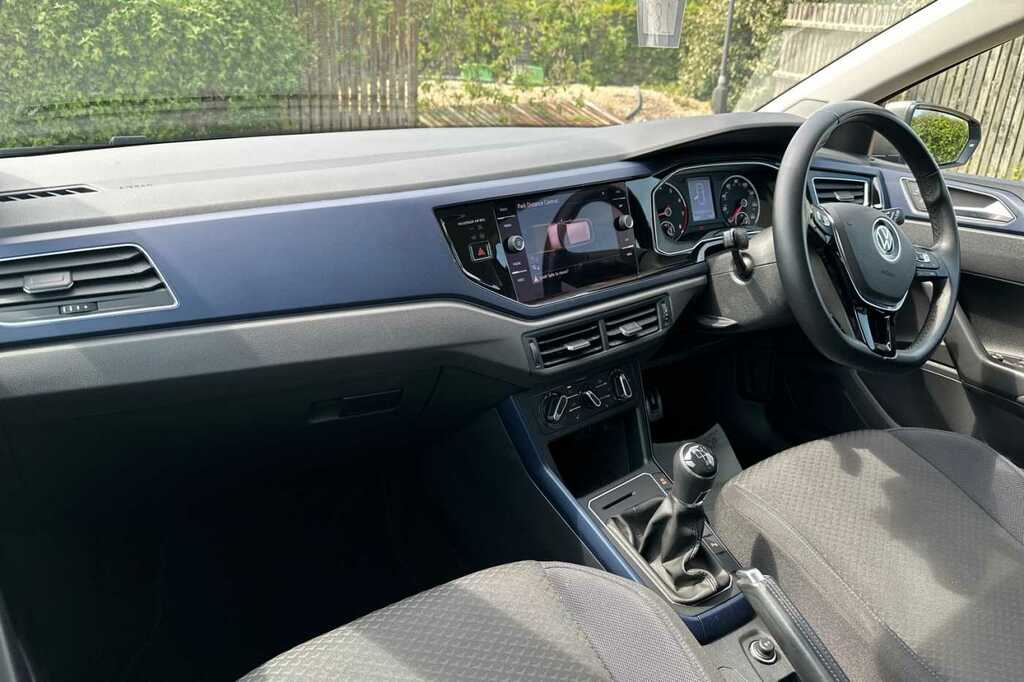 Compare Volkswagen Polo Mk6 Hatchback 1.0 Tsi 95Ps United HJ70XYG Grey