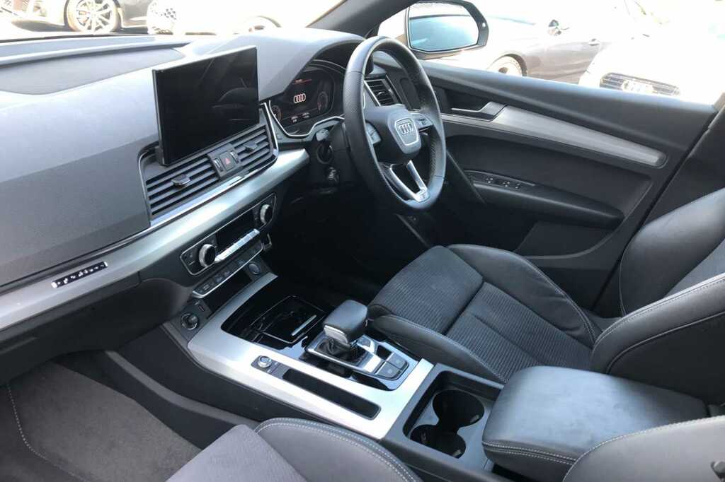 Compare Audi Q5 S Line 45 Tfsi Quattro 265 Ps S Tronic VX22HZZ White