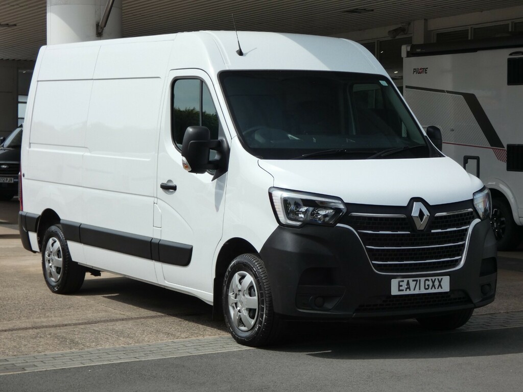 Compare Renault Master Mm35 Business Plus Dci 135Ps EA71GXX White