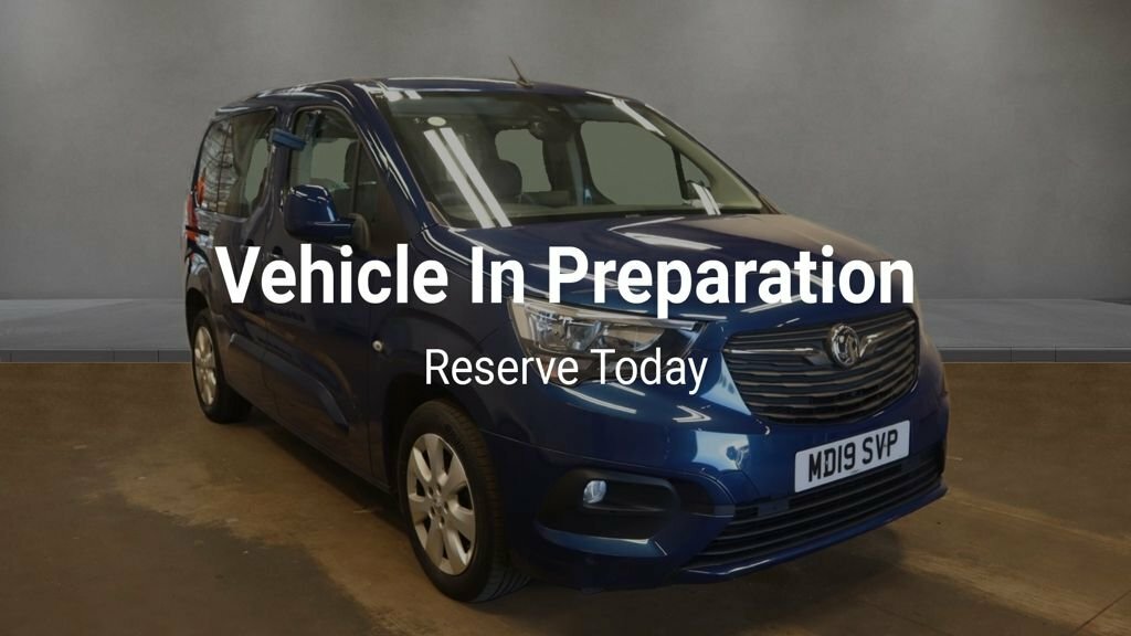 Compare Vauxhall Combo 1.2 Energy Ss 109 Bhp MD19SVP Blue