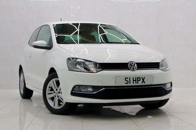 Compare Volkswagen Polo 1.0 Match Edition 60 Bhp S1HPX White