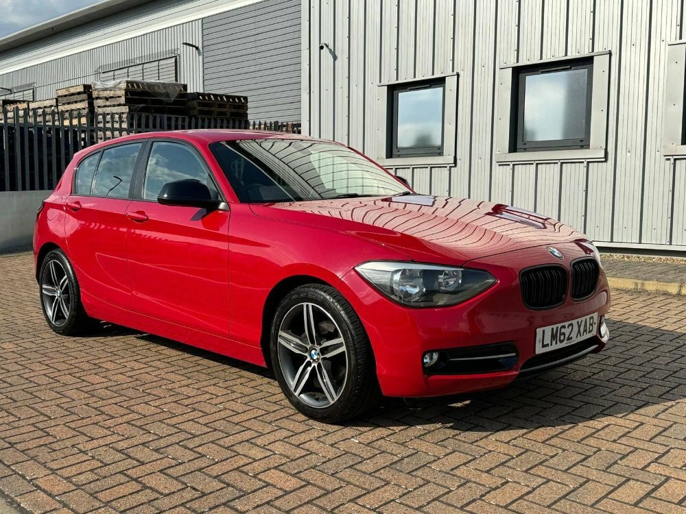 Compare BMW 1 Series 1.6 114I Sport Euro 5 Ss LM62XAB Red