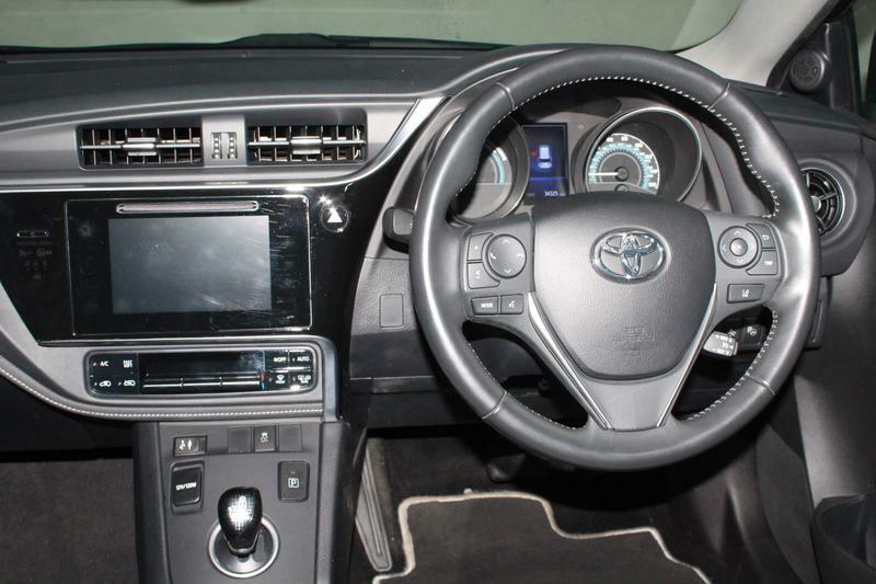 Compare Toyota Auris 1.8 Vvt-h Design Touring Sports ... GU18HMY Black