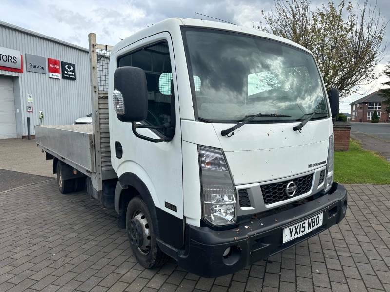 Nissan NT400 35.14 Dci Chassis Cab White #1