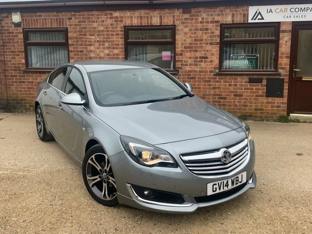 Compare Vauxhall Insignia Limited Edition GV14WBJ Silver