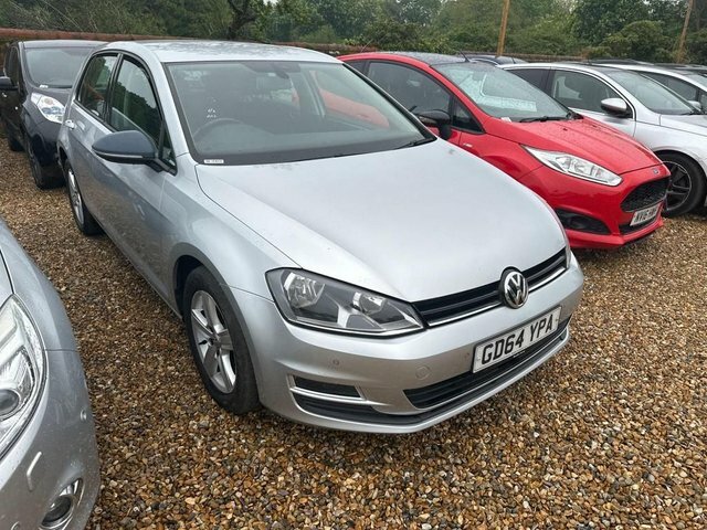 Compare Volkswagen Golf 1.6 Match Tdi Bluemotion Technology 103 Bhp GD64YPA Silver