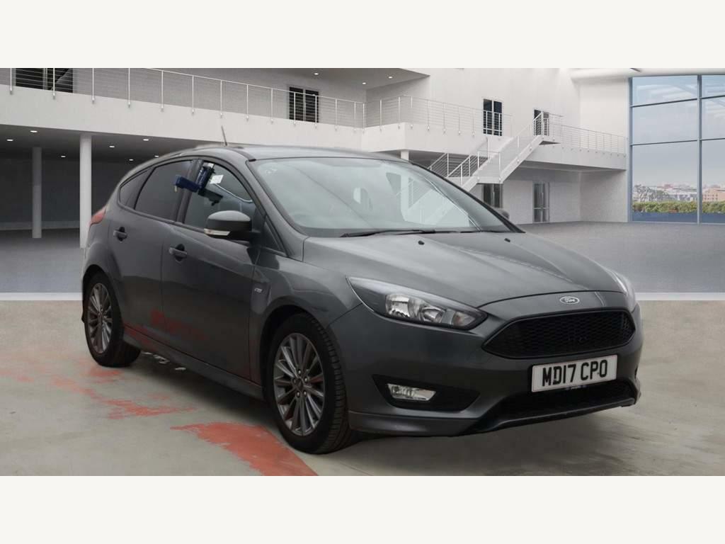 Compare Ford Focus 1.0T Ecoboost St-line Euro 6 Ss MD17CPO Grey