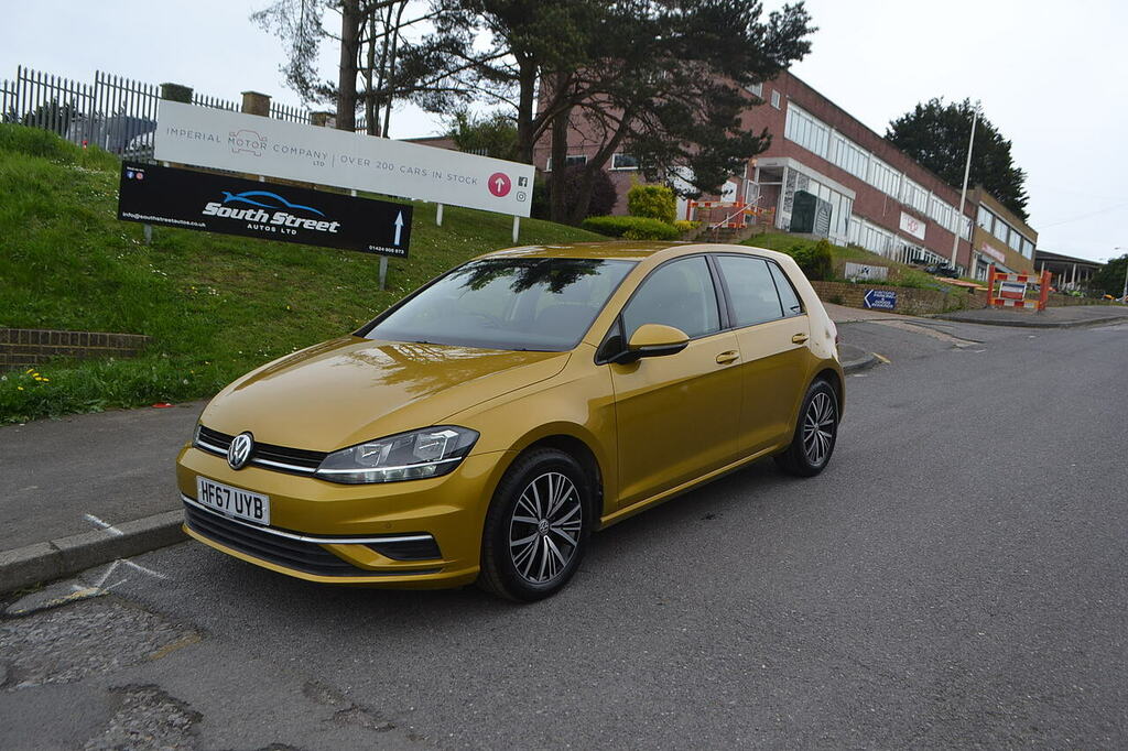 Compare Volkswagen Golf Golf Se Nav Tdi Bluemotion Technology HF67UYB Yellow