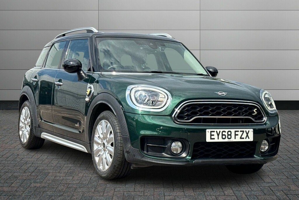 Compare Mini Countryman 1.5 Cooper S E All4 Phev Chilinav Pk EY68FZX Green