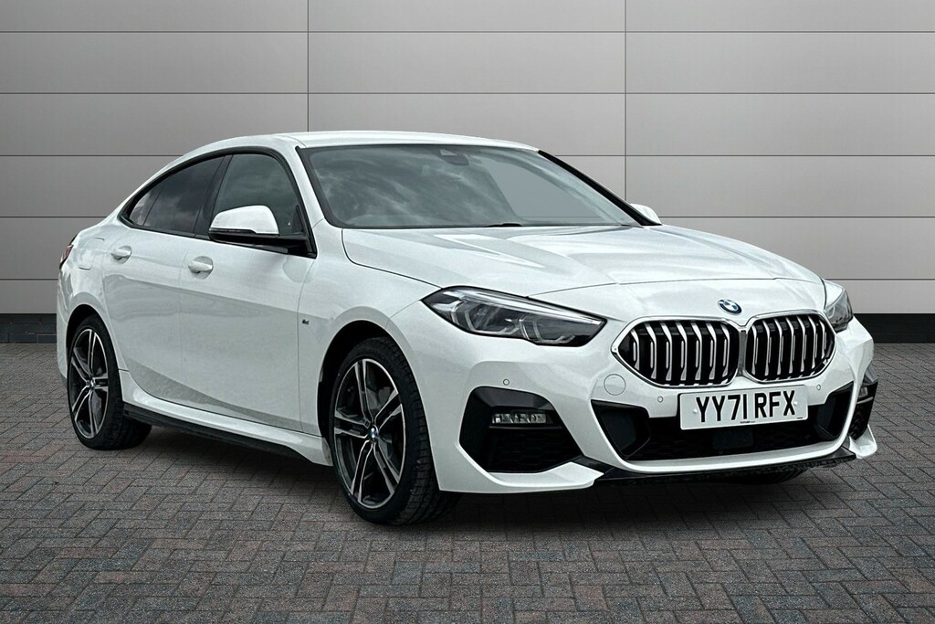Compare BMW 2 Series 218I 136 M Sport Dct YY71RFX White