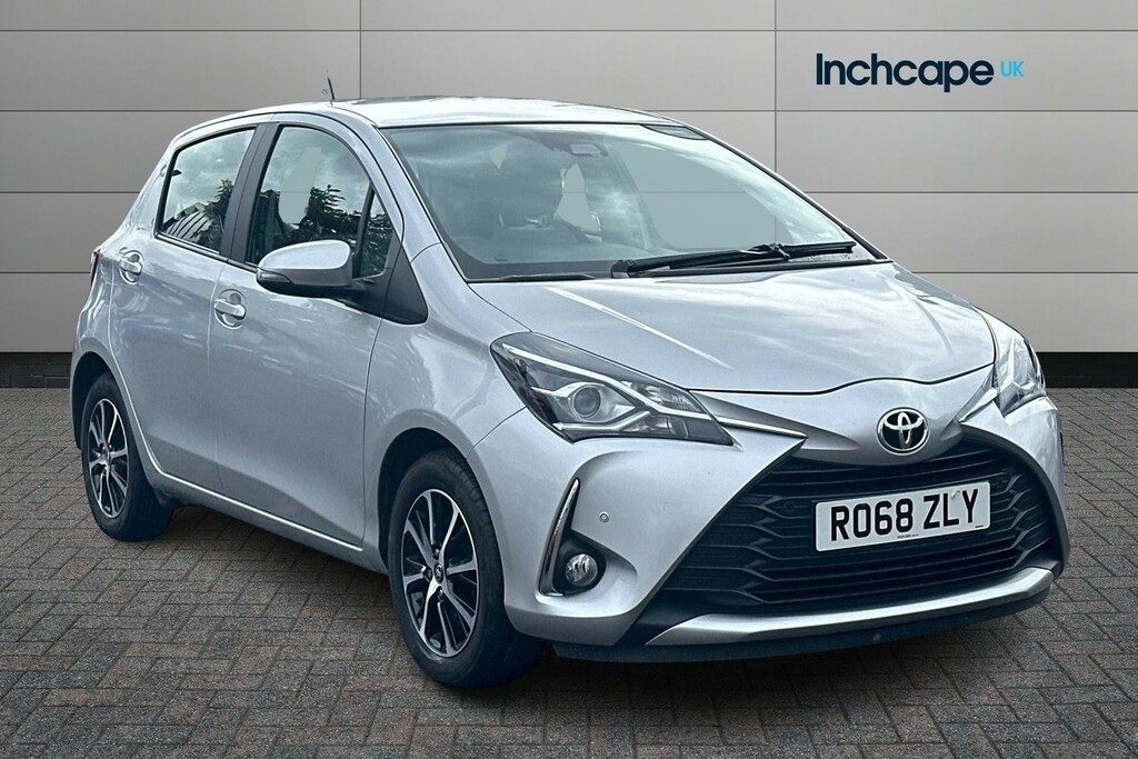 Compare Toyota Yaris 1.5 Vvt-i Icon Tech RO68ZLY Silver