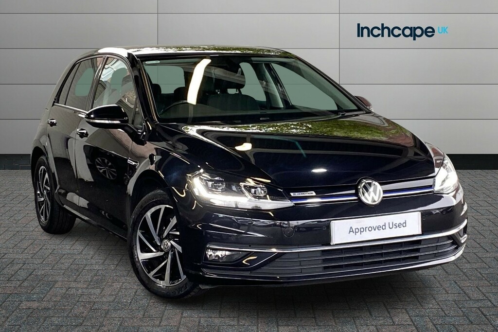 Compare Volkswagen Golf 1.5 Tsi Evo Match Edition GM69EOH Black