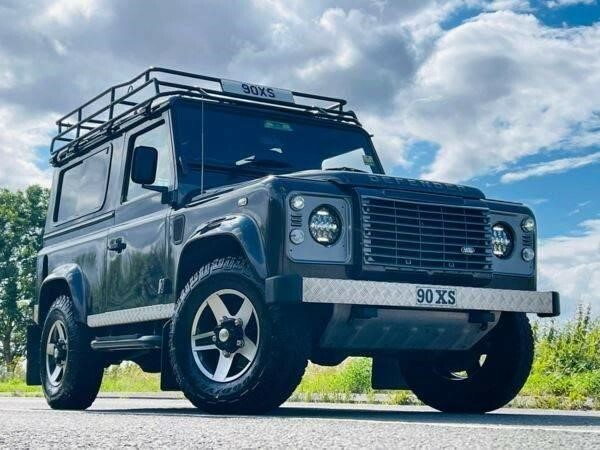 Compare Land Rover Defender 90 2.2 Tdci Xs Station Wagon 4Wd Euro 5 YG64LLF Brown