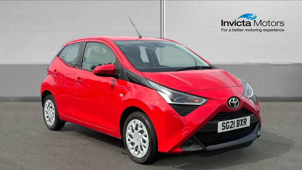 Compare Toyota Aygo X X-play SG21BXR Red