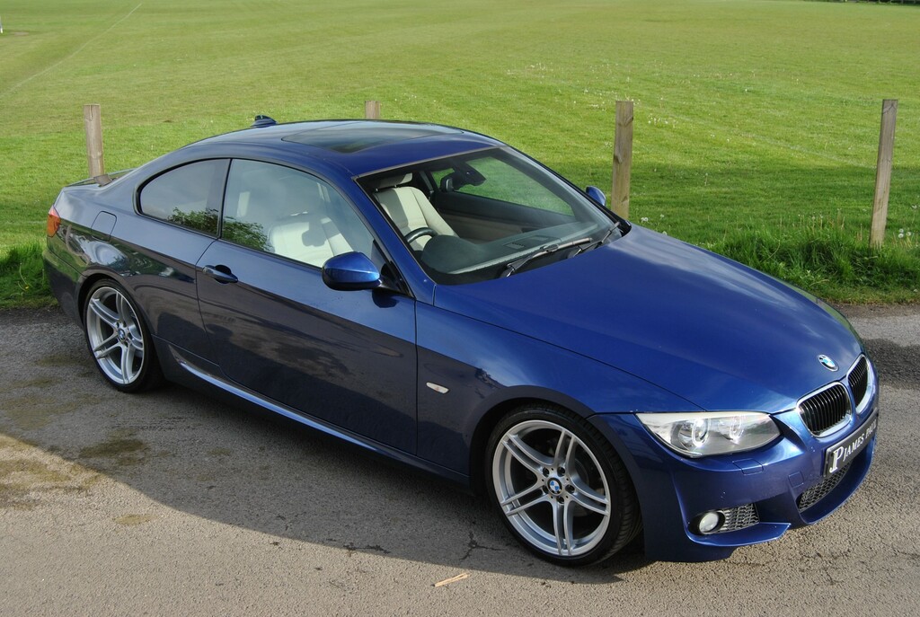 Compare BMW 3 Series Coupe YD61YDB Blue