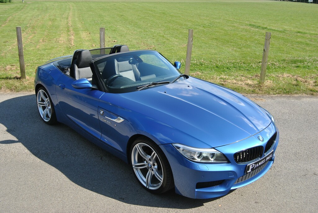 Compare BMW Z4 Z4 Sdrive20i M Sport NA16ZFW Blue