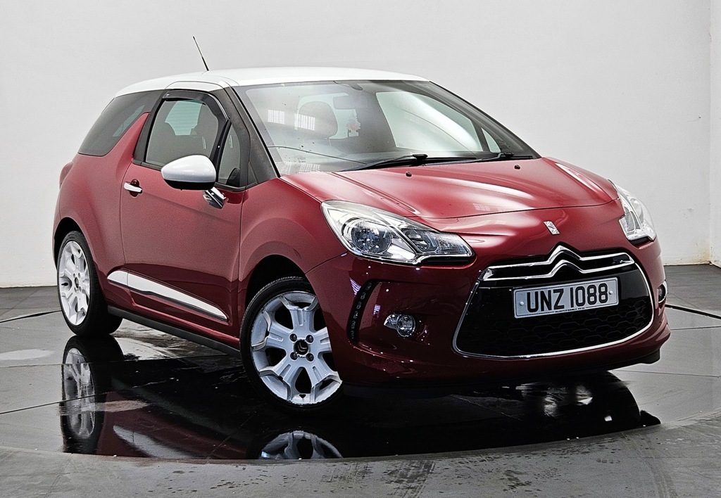 Compare Citroen DS3 1.2 82Hp Dsign By Benefit UNZ1088 Red