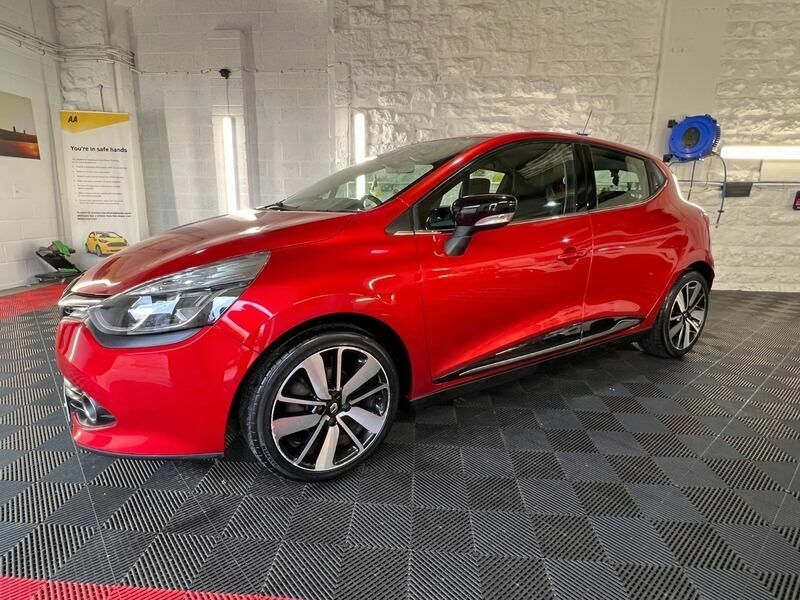 Compare Renault Clio Hatchback CK66ZCL Red