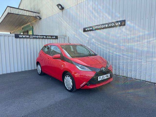 Compare Toyota Aygo Hatchback FL65YNG Red