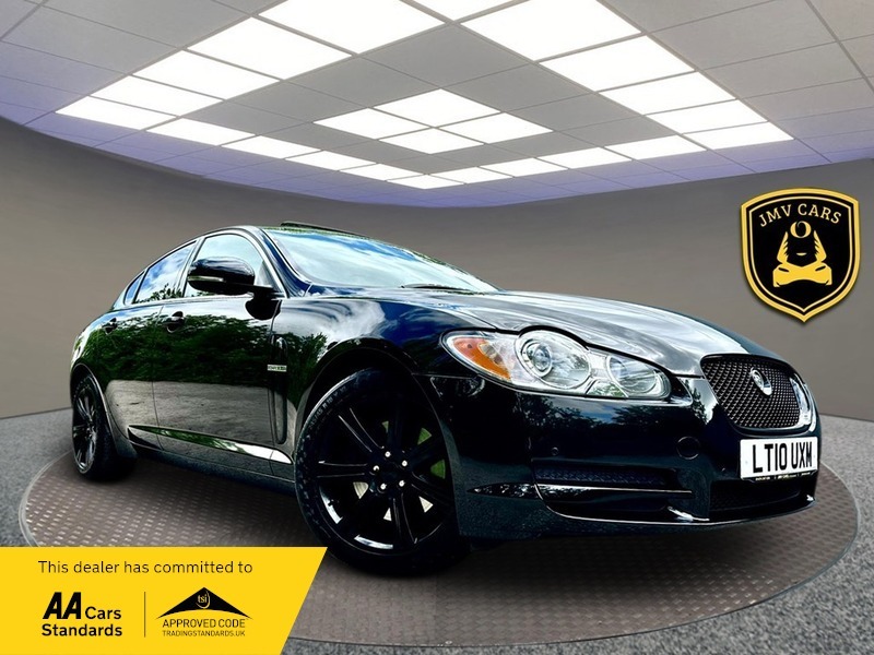 Compare Jaguar XF V6 Premium Luxury LT10UXM Black